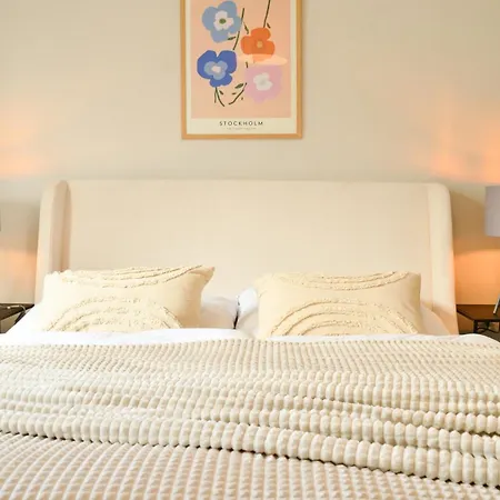 Milpau 2 - Premium-apartment - 4 Personen Mit Queensize-bett Und Einzelbetten - Zentral, Nespresso Und Smart-tv Bottrop