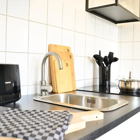 Milpau 2 - Premium-apartment - 4 Personen Mit Queensize-bett Und Einzelbetten - Zentral, Nespresso Und Smart-tv Bottrop