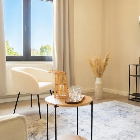 Milpau 2 - Premium-apartment - 4 Personen Mit Queensize-bett Und Einzelbetten - Zentral, Nespresso Und Smart-tv Apartment