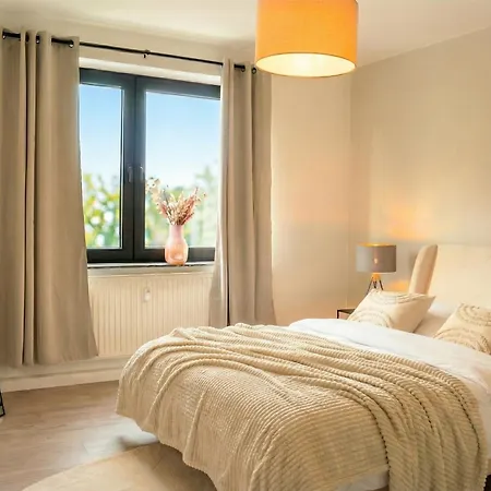 Apartment Milpau 2 - Premium-apartment - 4 Personen Mit Queensize-bett Und Einzelbetten - Zentral, Nespresso Und Smart-tv Bottrop