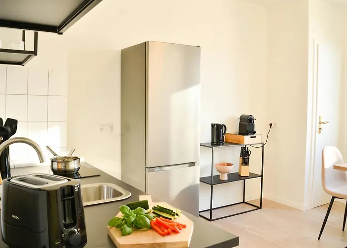 Milpau 2 - Premium-apartment - 4 Personen Mit Queensize-bett Und Einzelbetten - Zentral, Nespresso Und Smart-tv 博特罗普